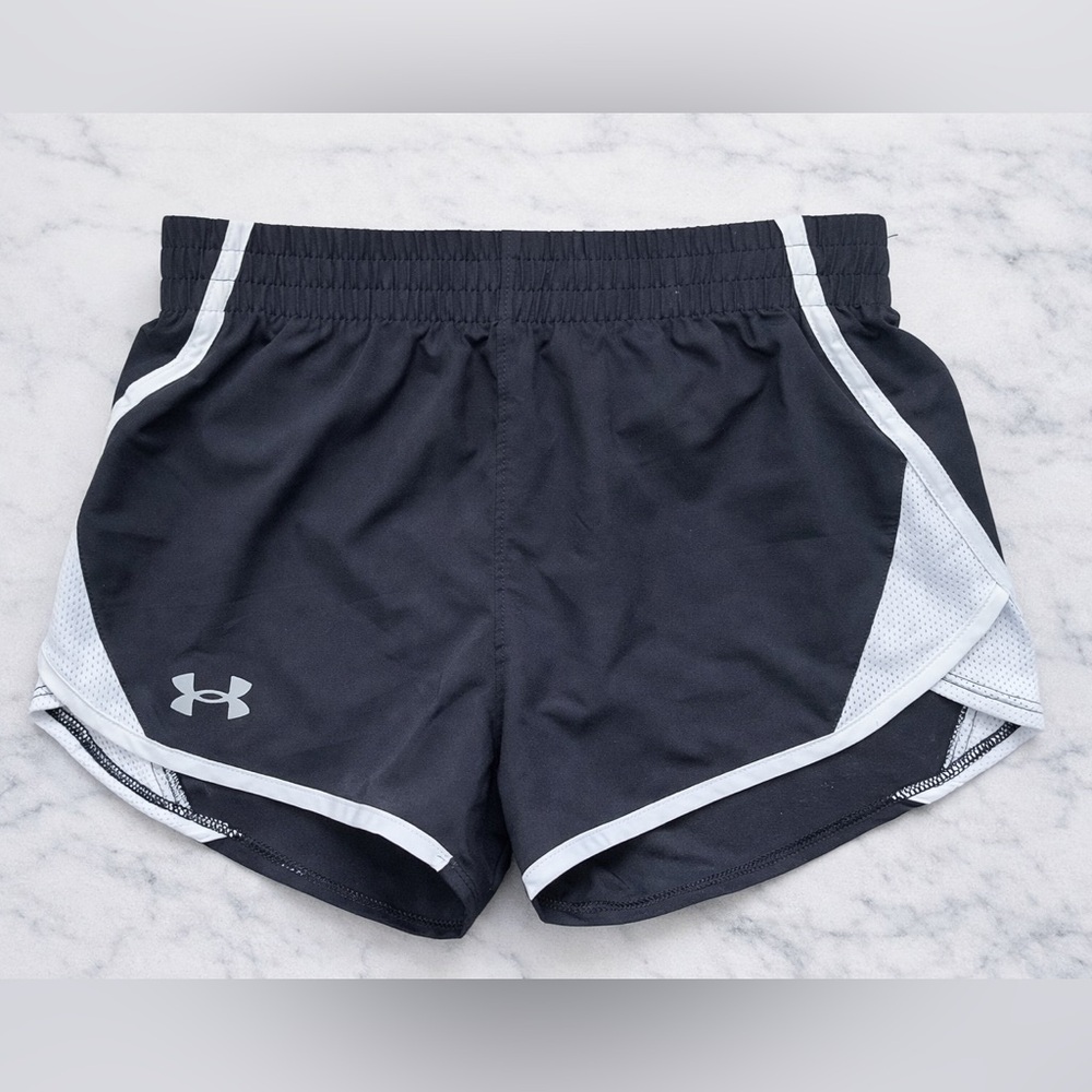 UNDER ARMOUR YOUTH Girls Running Shorts Black Reflective Trim Size YMD